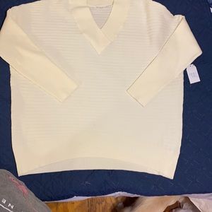 NWT Beautiful cream colored sweater